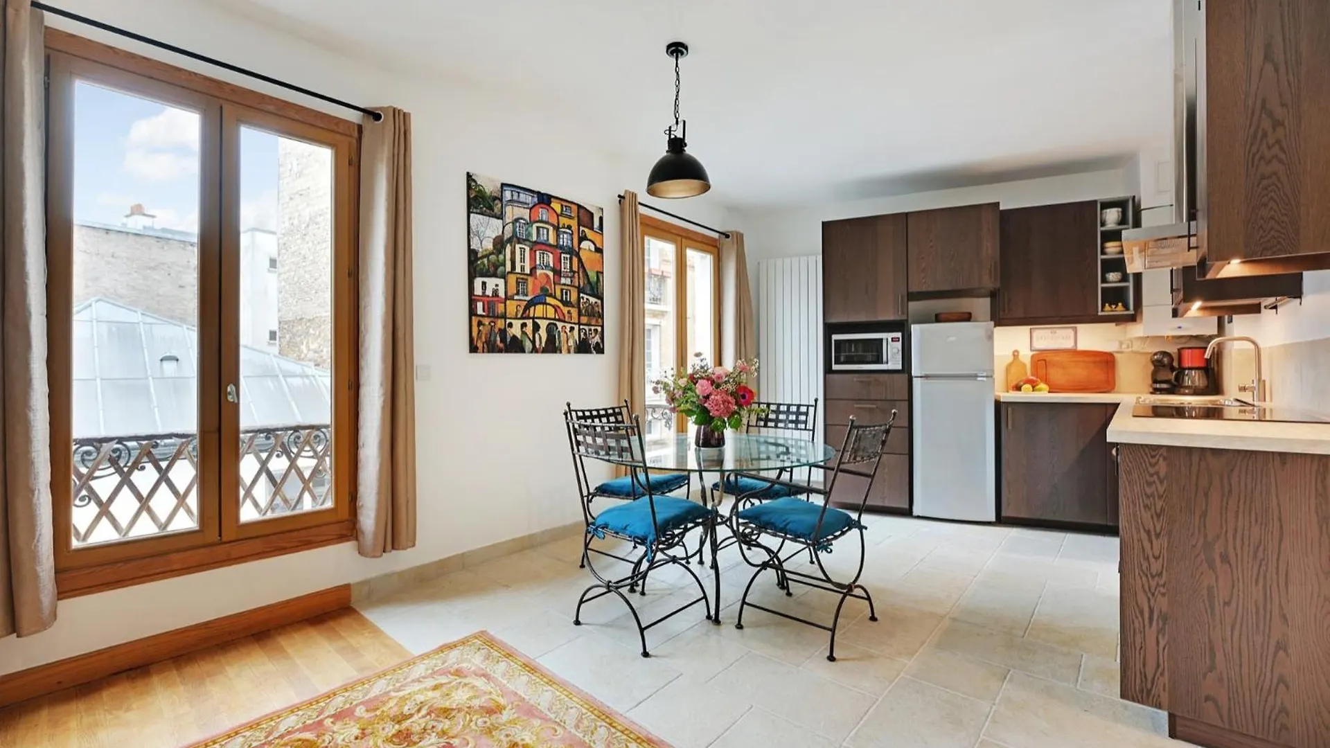 Fully Renovated Apartment In Montmartre Paris Frankreich
